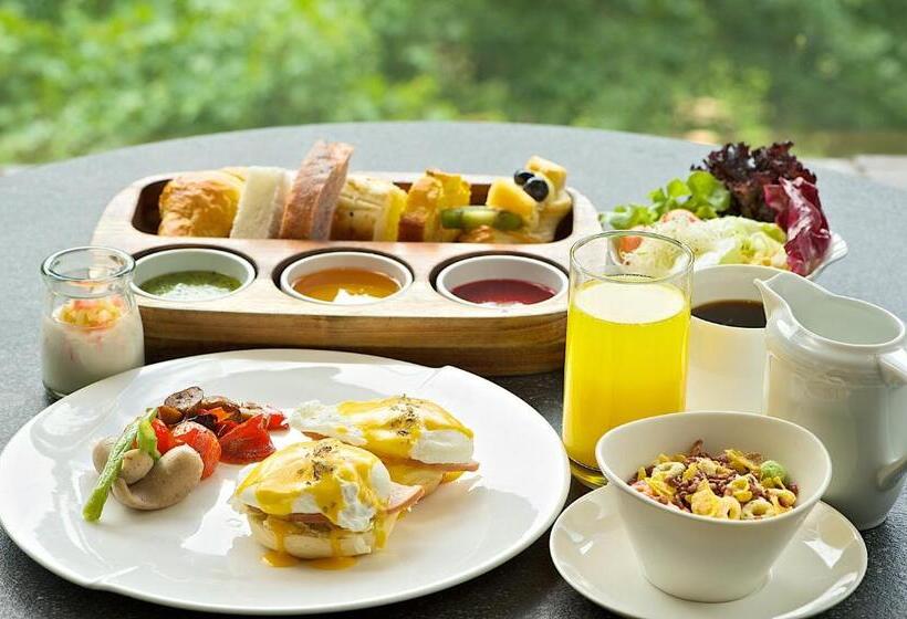 سوییت با چشمانداز باغ, Silks Place Taroko