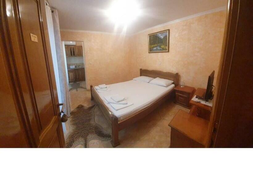 استودیو استاندارد با بالکن, Villa M