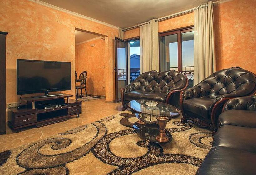 استودیوی استاندارد با چشمانداز دریا, Villa M