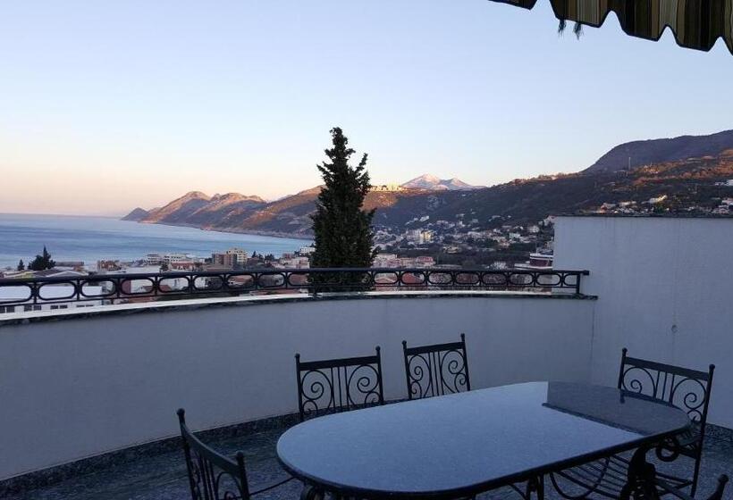 آپارتمان 2 خوابه با چشمانداز دریا, Villa M