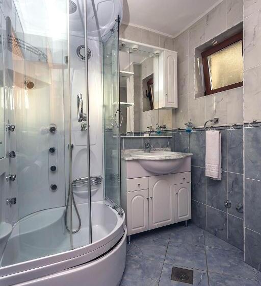 استودیو استاندارد با بالکن, Villa M