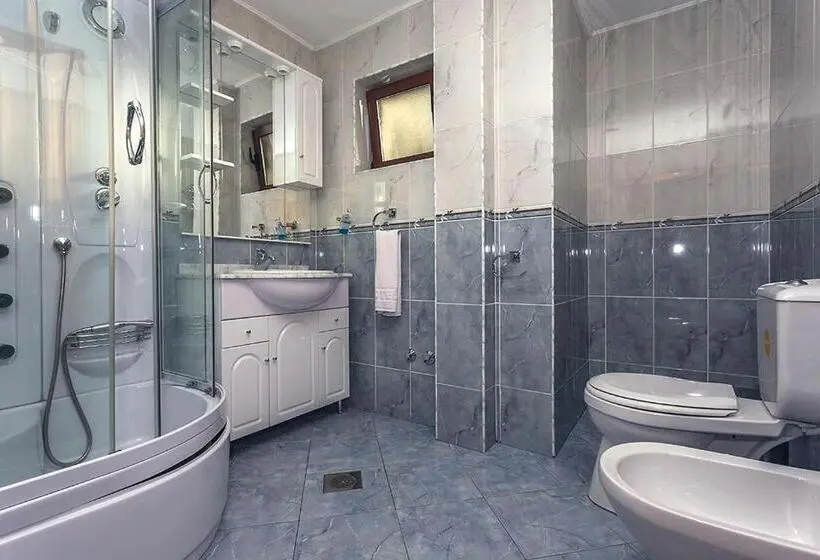استودیوی استاندارد با چشم‌انداز دریا, Villa M