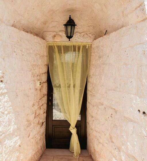 اتاق استاندارد چهار تخته, Trulli Pastore