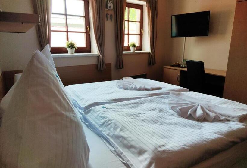 スタンダードルーム, Modrásek