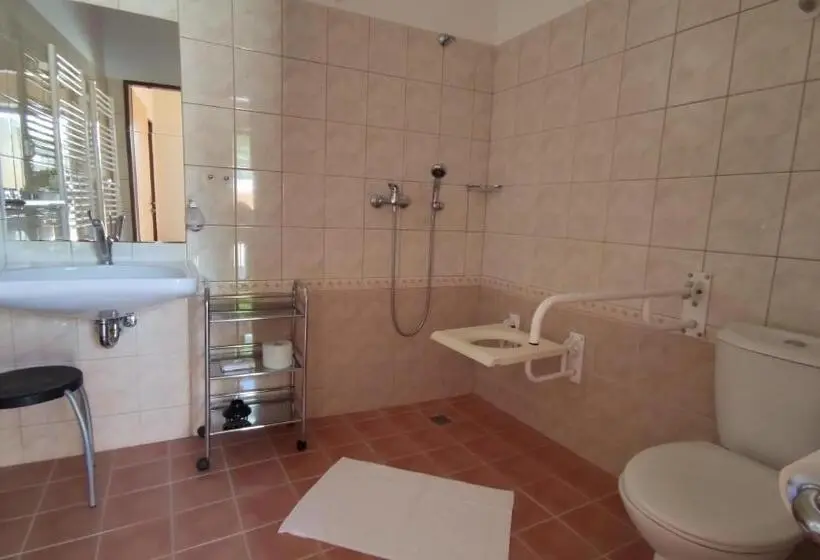 Suite, Modrásek