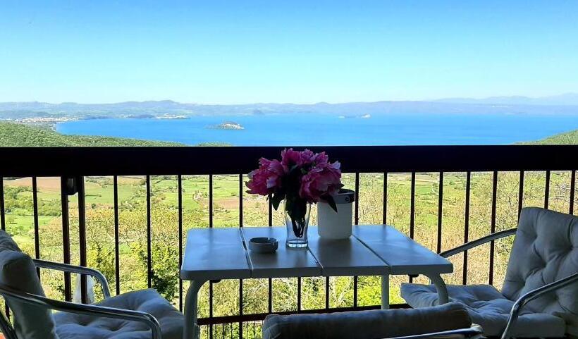 Suite with lake view, Belvedere Del Lago