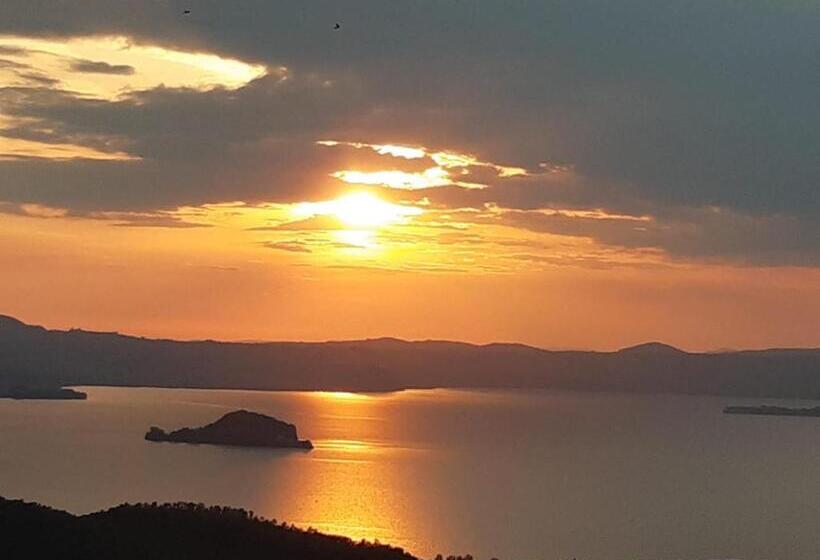 Suite with lake view, Belvedere Del Lago