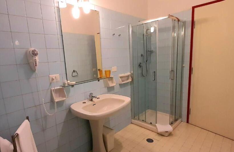 标准间, Belvedere Del Lago