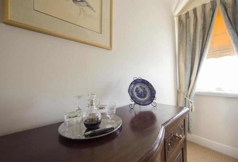 스위트, The Racecourse Inn