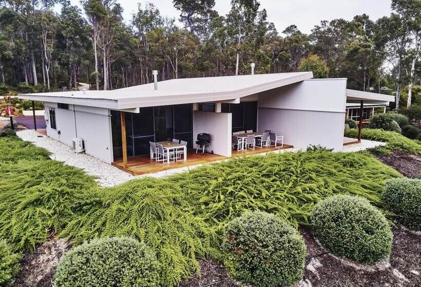 Шале 1 Спальня, Eight Willows Retreat