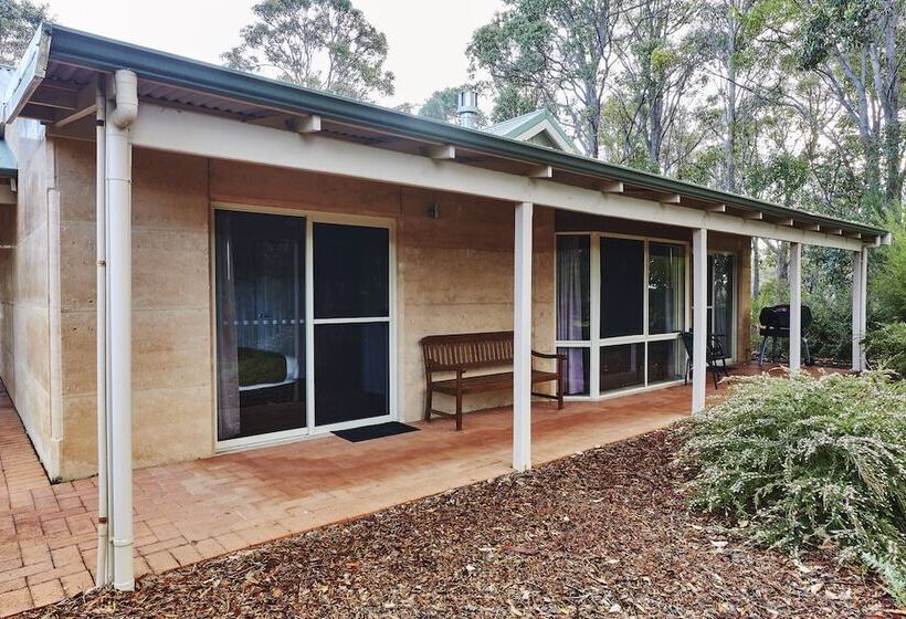 Шале 1 Спальня, Eight Willows Retreat