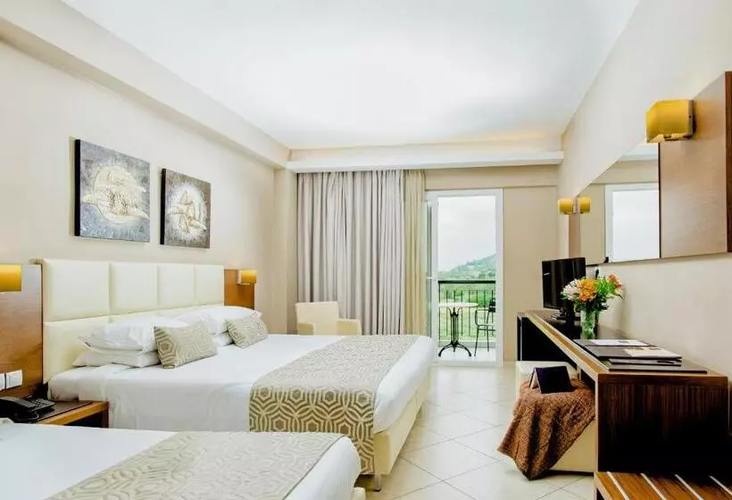 Deluxe Kolmen Hengen Huone, Aar Hotel & Spa Ioannina