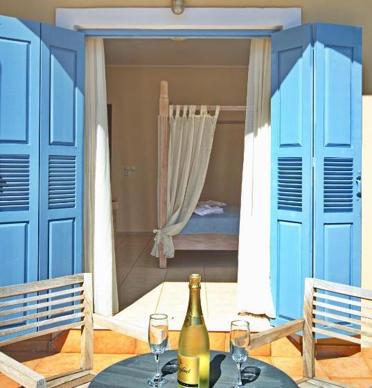 سوییت با استخر, Alonissos Beach Bungalows And Suites