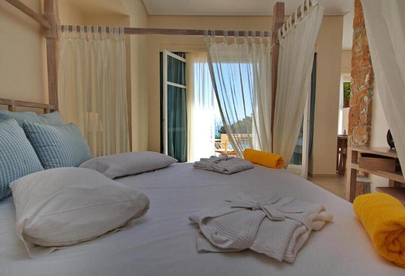 سوییت با استخر, Alonissos Beach Bungalows And Suites