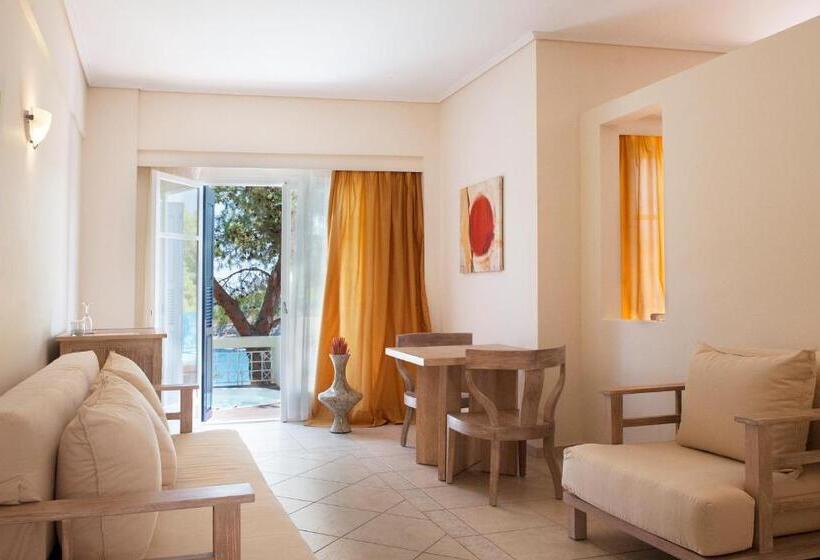 سوئیت با وان آب گرم, Alonissos Beach Bungalows And Suites