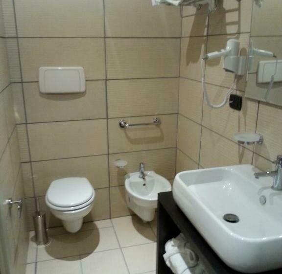 غرفة كومفورت, Art & Jazz