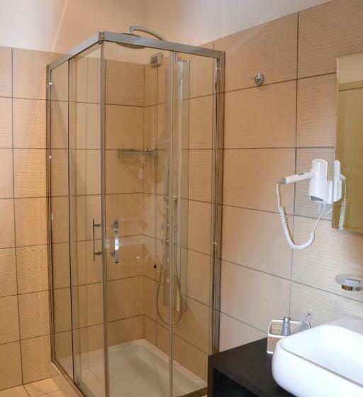 غرفة كومفورت, Art & Jazz