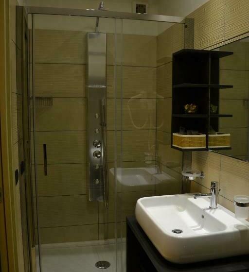 غرفة كومفورت, Art & Jazz