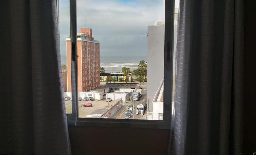带海景的复工套房, Ibéricas Praia
