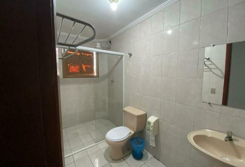 标准间, Mar Casado