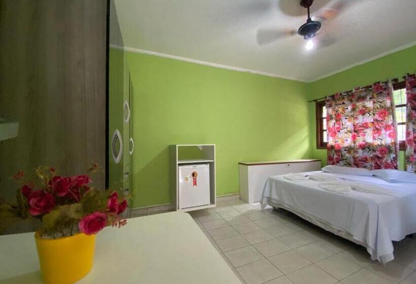 标准三人间, Mar Casado