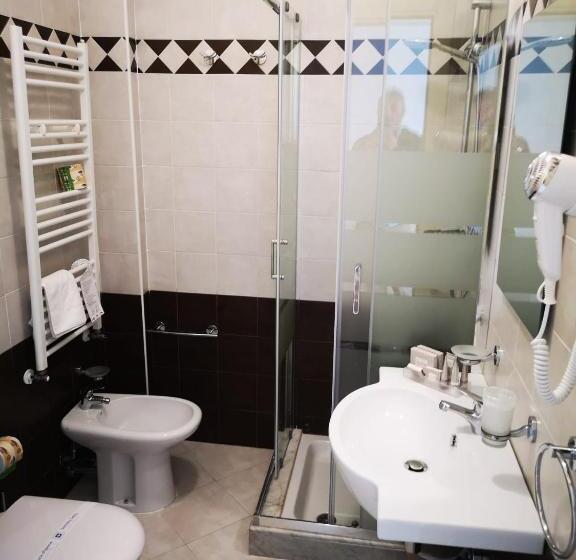 이코노미 트리플 룸, Profumo Di Mare