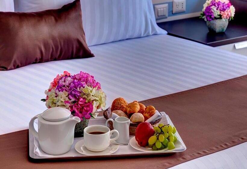 מיטת קינג בסוויטה, Vpx