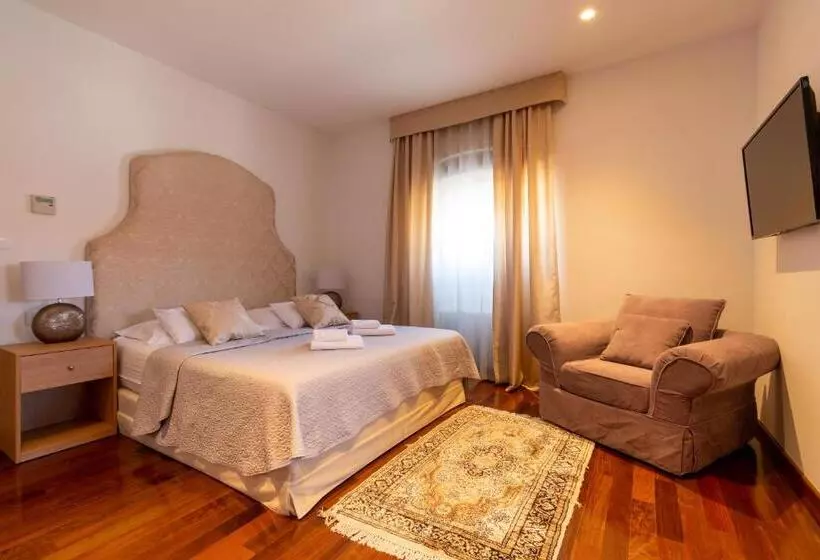 デラックスルーム, B&b Heritage Villa Apolon