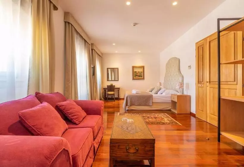 オーシャンビューデラックスルームバルコニー付き, B&b Heritage Villa Apolon