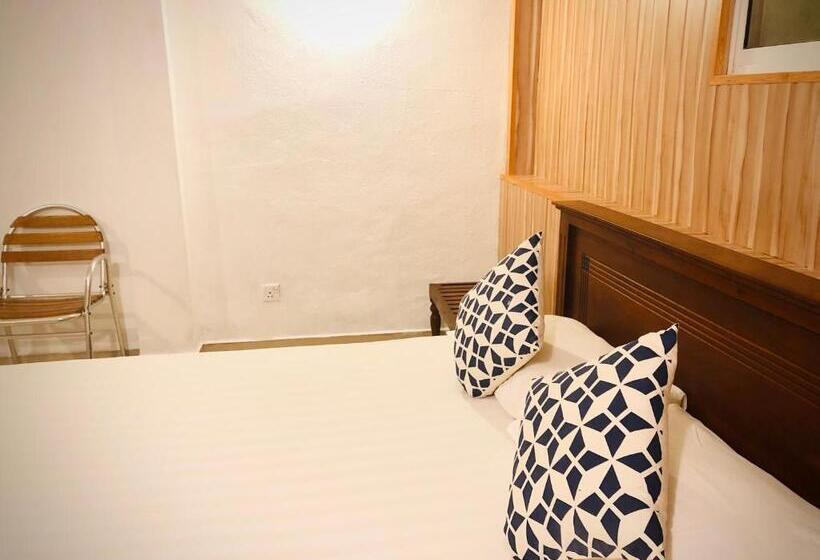 غرفة إقتصادية ثلاثية, Holiday Inn Unawatuna