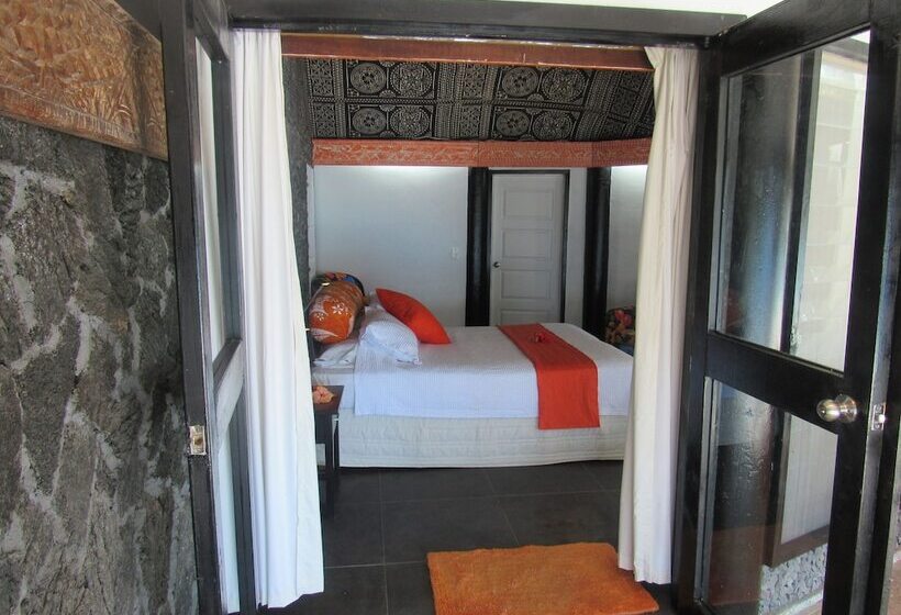 Egyszobás Villa, Stevensons At Manase