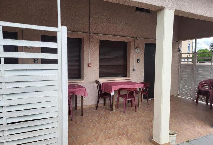 家庭间, Auberge De L'europe