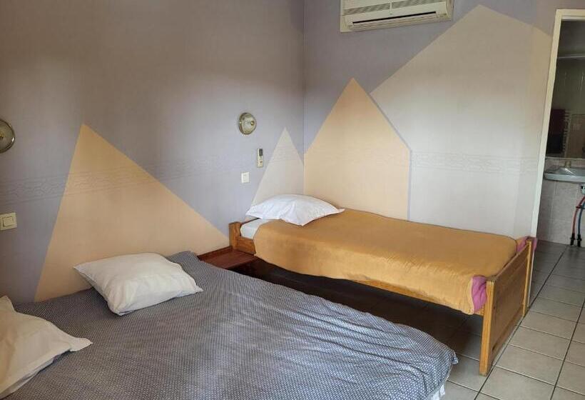 家庭间, Auberge De L'europe