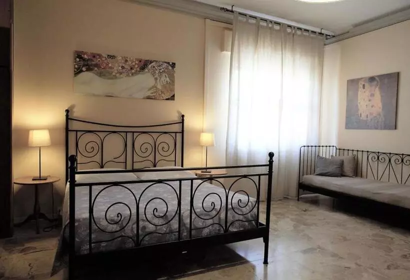 اتاق استاندارد سه نفره, B&b Cameracaffe Centro