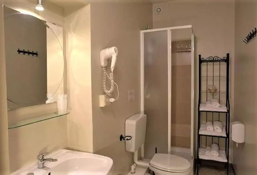 اتاق استاندارد سه نفره, B&b Cameracaffe Centro