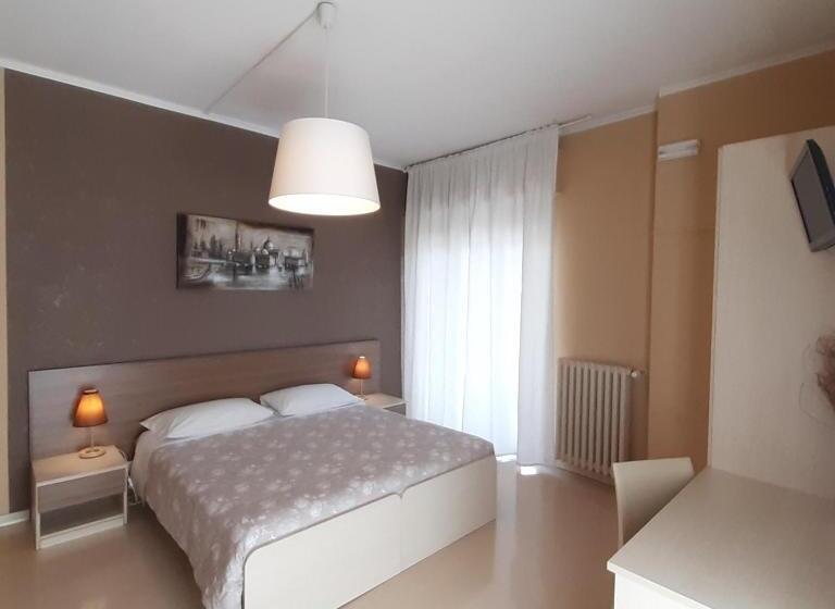 اتاق استاندارد سه نفره, B&b Cameracaffe Centro
