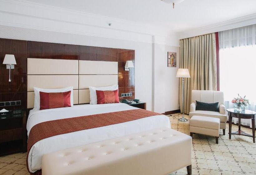 Номер Deluxe Кровать Кинг, Golden Tulip Addis Ababa