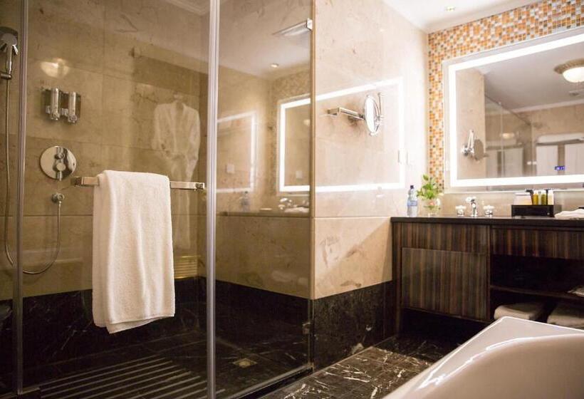 Номер Executive Кровать Кинг, Golden Tulip Addis Ababa