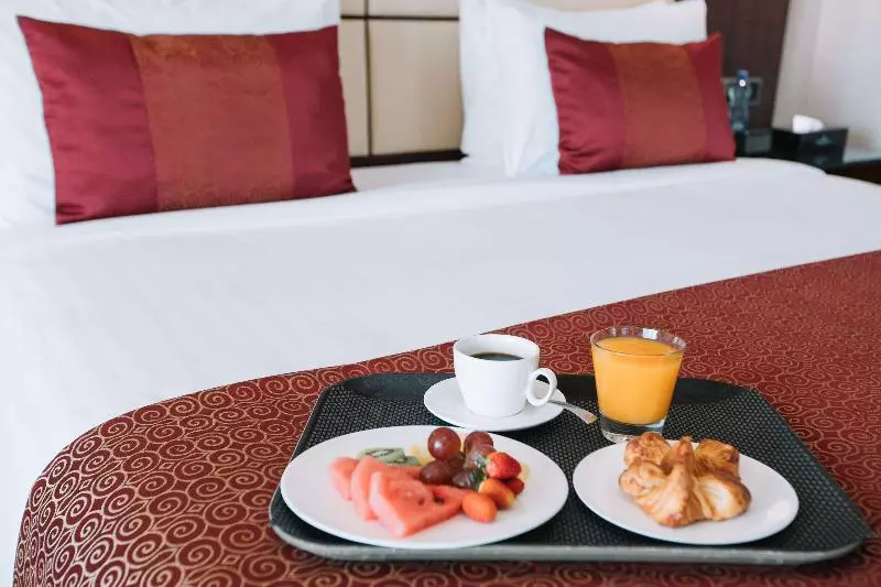 キングサイズベッドのデラックスルーム, Golden Tulip Addis Ababa