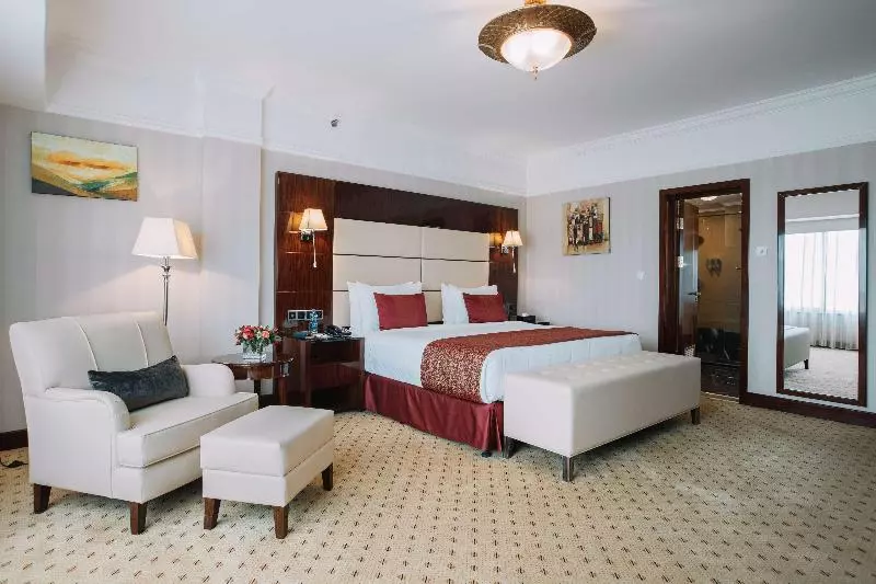 キングサイズベッドのエクゼクティブルーム, Golden Tulip Addis Ababa