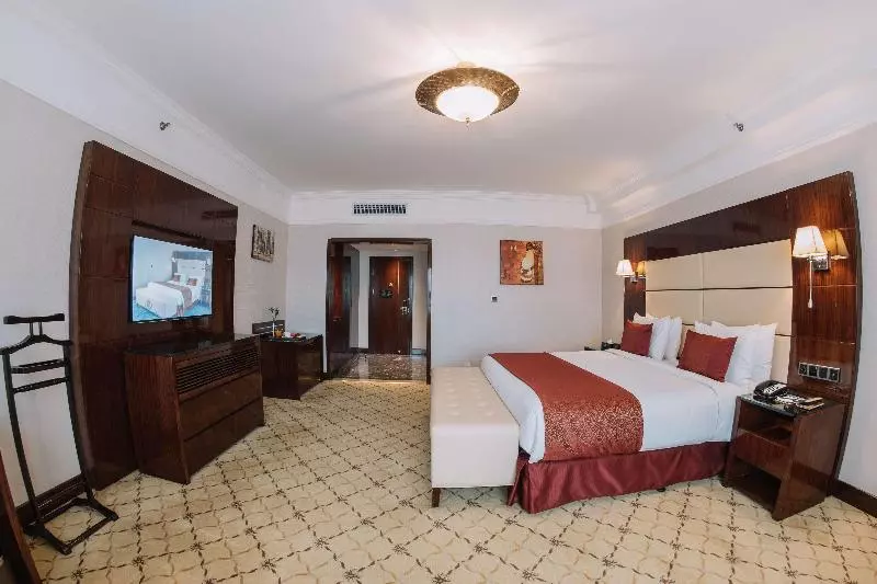 キングサイズベッドのエクゼクティブルーム, Golden Tulip Addis Ababa