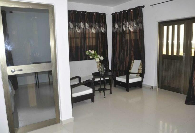 بانگلوی استاندارد, Residence Madiba