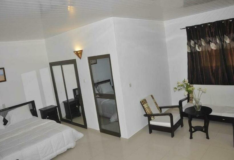بانگلوی استاندارد, Residence Madiba