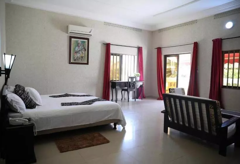 سوییت با چشم‌انداز باغ, Residence Madiba