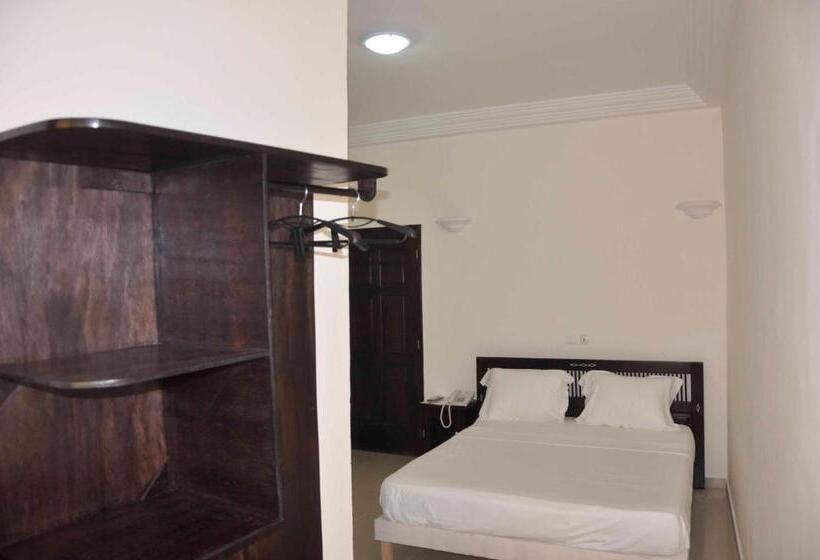 اتاق اکونومی, Residence Madiba