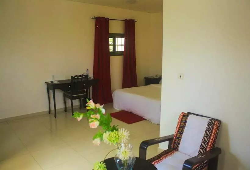 بانگلوی استاندارد, Residence Madiba
