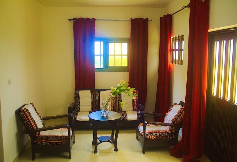 بانگلوی استاندارد, Residence Madiba