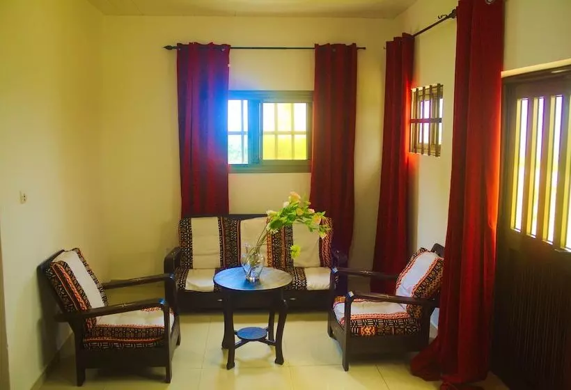 بانگلوی استاندارد, Residence Madiba