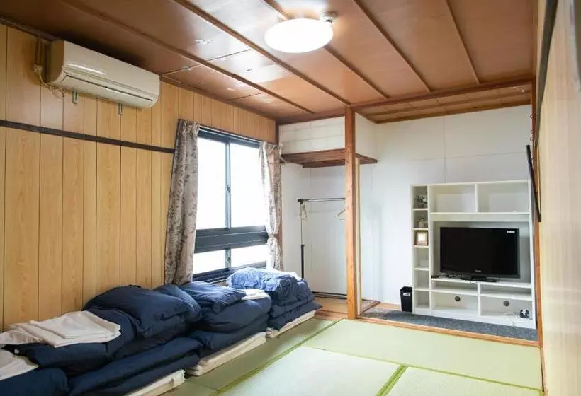 Standard Neljän Hengen Huone, Guest House Danran