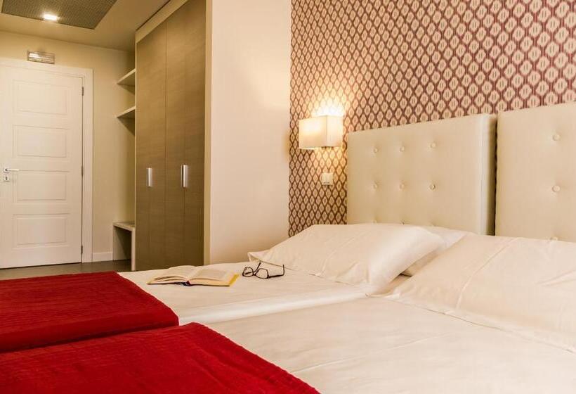 غرفة قياسية, Il Gallo Bianco